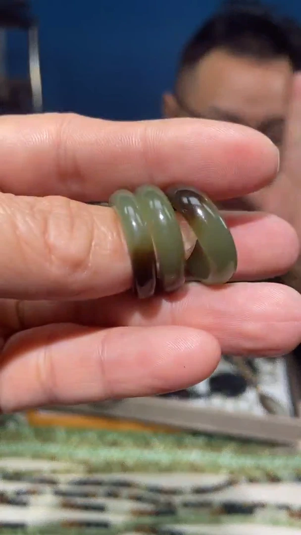 未镶嵌戒圈和田玉颜色多样性发货拍一发一