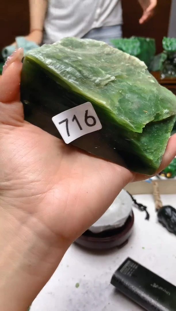 未镶嵌和田玉（碧玉）珠宝半成品11