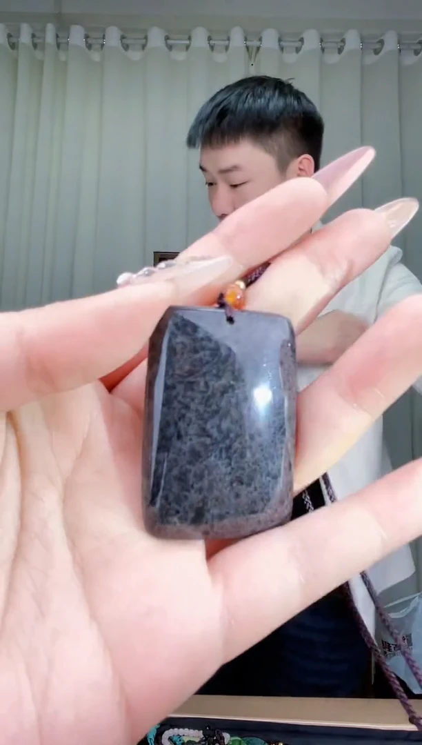 【闪购商品】和田玉挂件未镶嵌拍一发一，多样性发货！