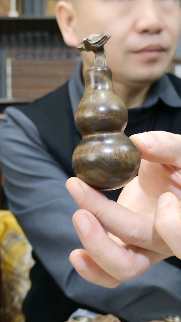 金丝楠金丝楠木水波纹葫芦手把件4