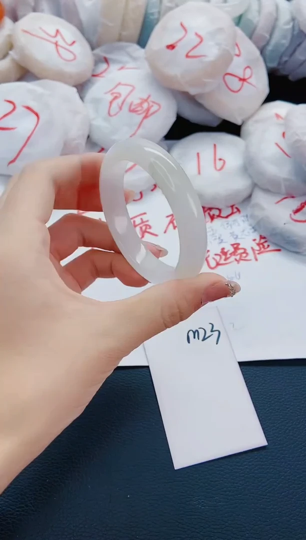 石英质玉手镯未镶嵌M23-55-56