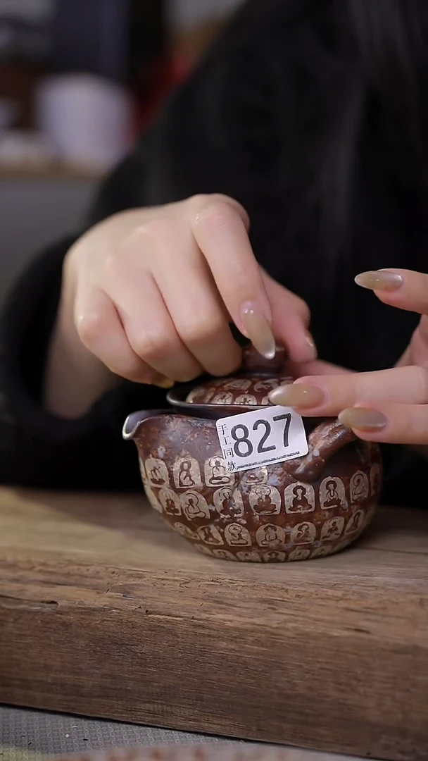 【闪购商品】瓷片福利！万佛描银宝瓶
