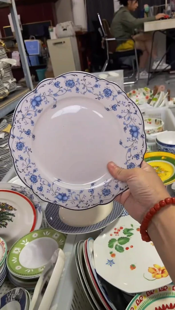 瓷陶瓷尾单CC052微瑕1个样品