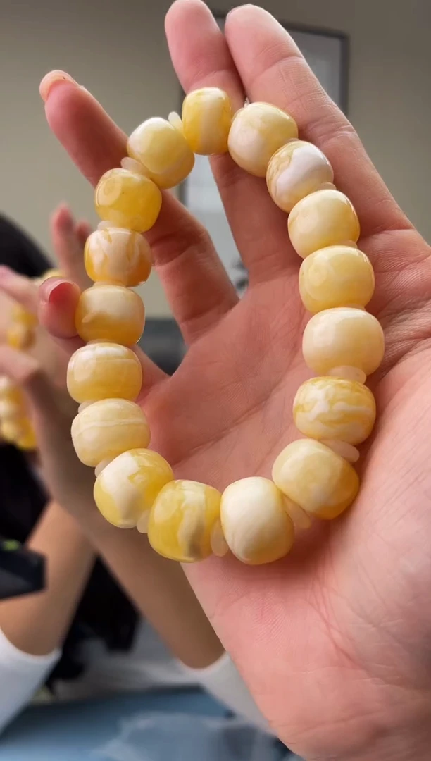 蜜蜡未镶嵌珠宝奇石T0微瑕假一罚十，多样性发一件