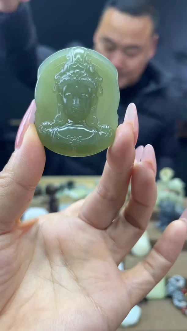 颈饰未镶嵌和田玉1