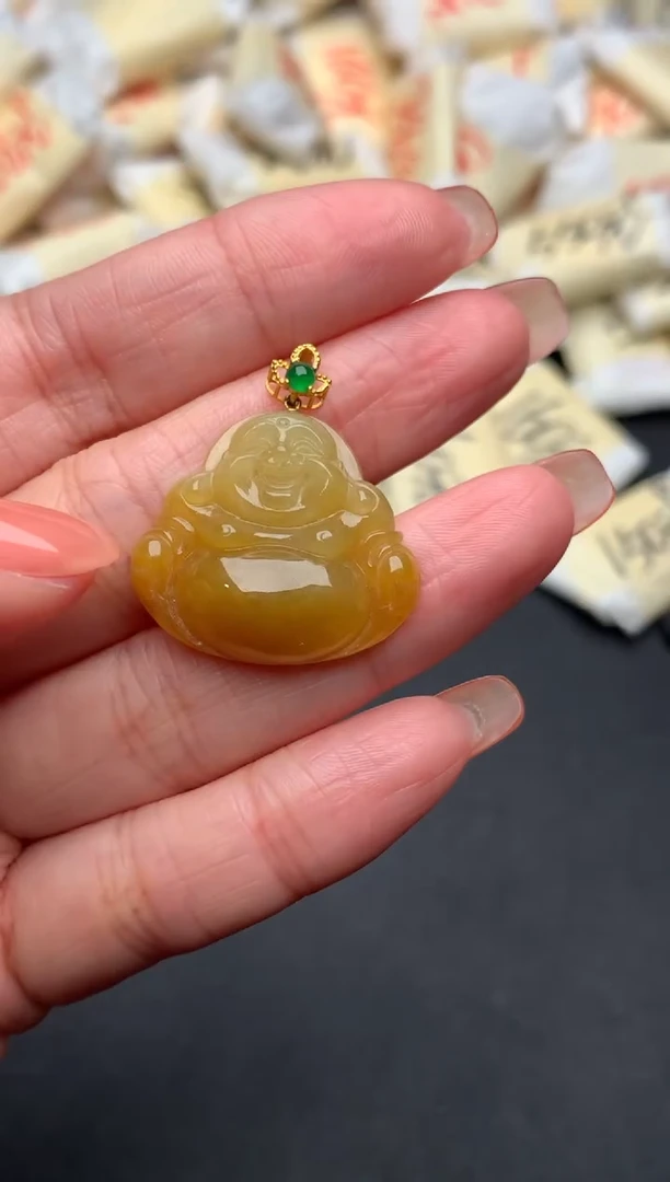 18K金镶嵌挂件翡翠一