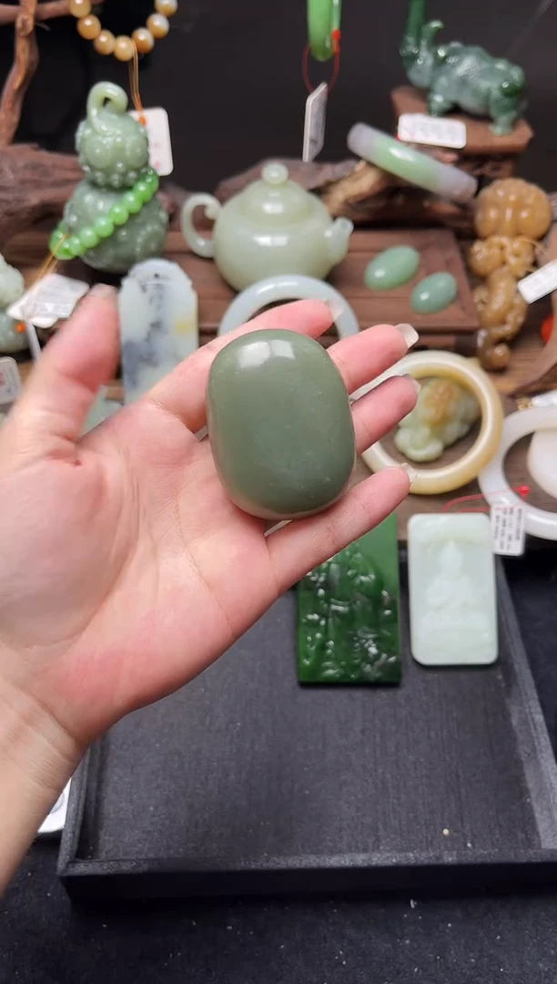 和田玉未镶嵌把件多产地 原石 有瑕疵4号