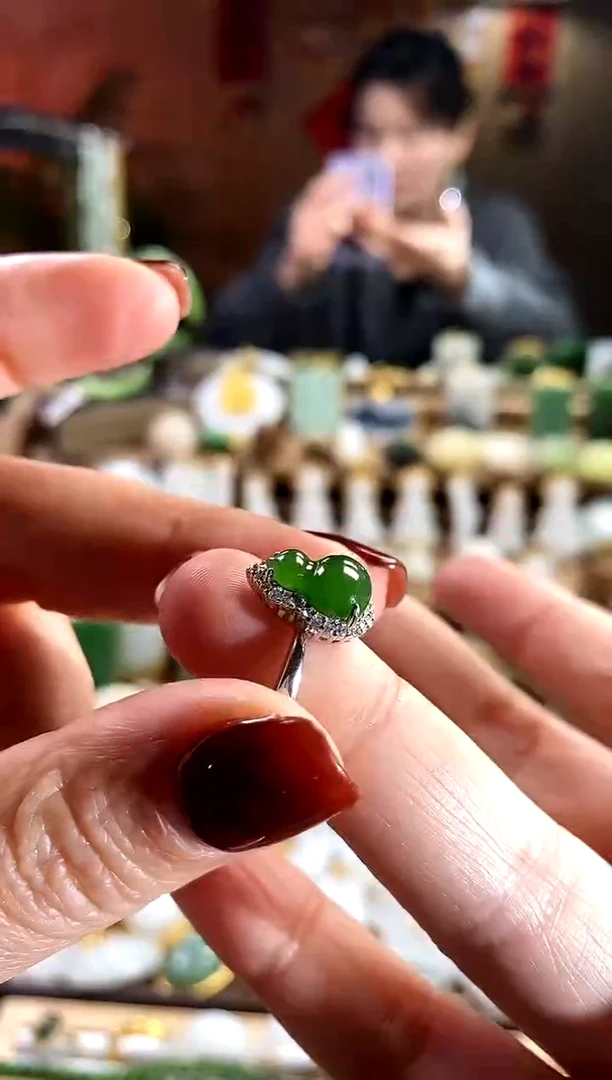 【闪购商品】和田玉戒指银S925镶嵌。