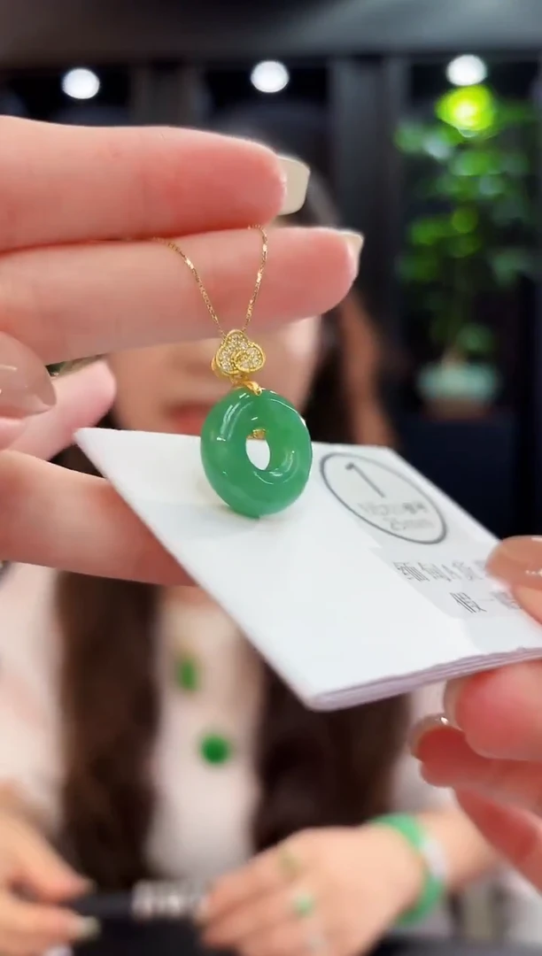 吊坠(不含链)未镶嵌翡翠缅料A货/多样性发货/一件