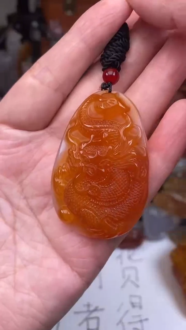 玛瑙/玉髓颈饰未镶嵌天**空AA