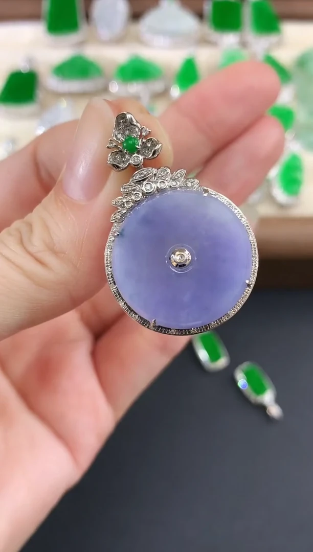 吊坠(不含链)18K金镶嵌翡翠77|6800