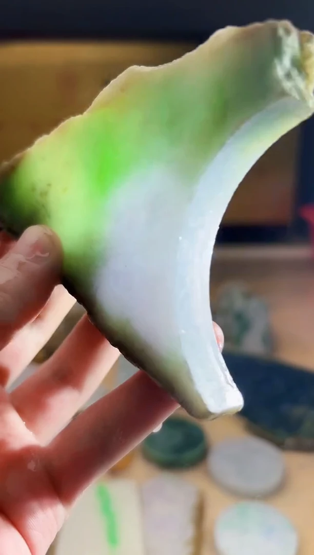 翡翠挂件未镶嵌A货张麦7620