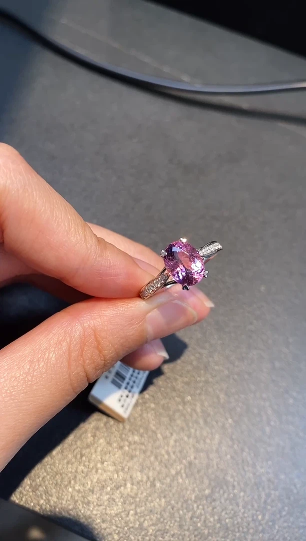 【闪购商品】紫色碧玺戒指18K金镶嵌 超级霓虹紫色