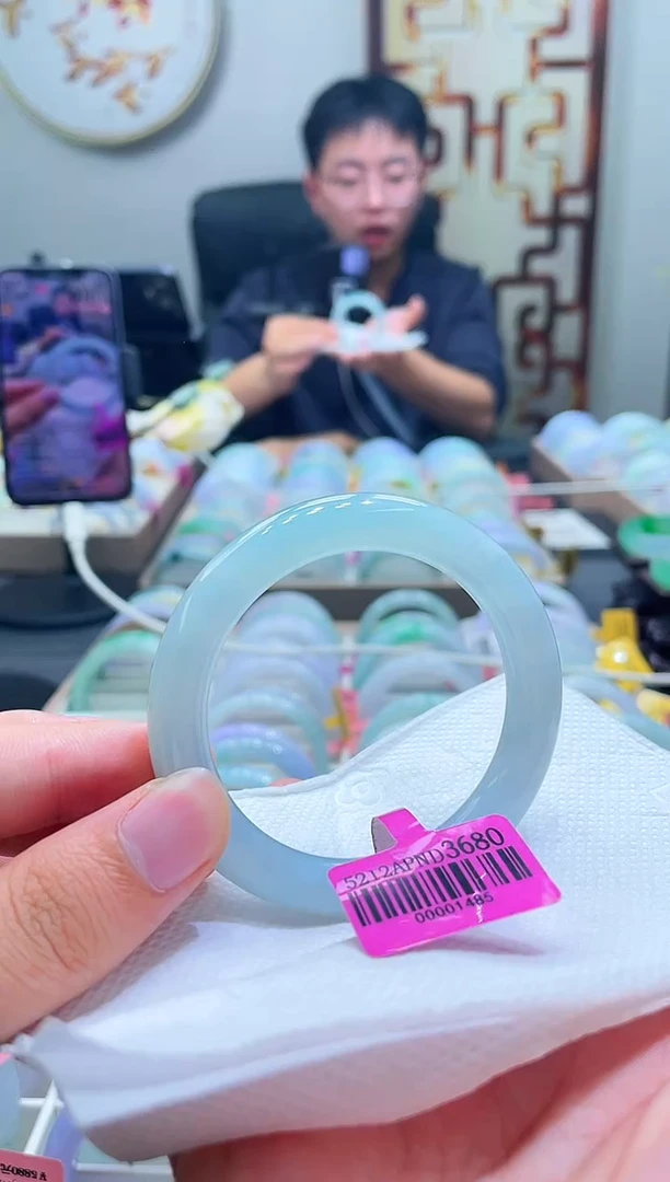 未镶嵌手镯翡翠131-52