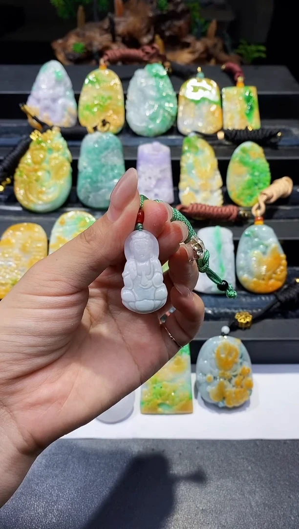 翡翠未镶嵌颈饰翡翠A货
