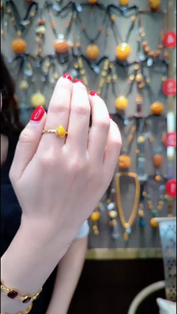 【闪购商品】蜜蜡戒指银S925镀金镶嵌A285蜜蜡戒指