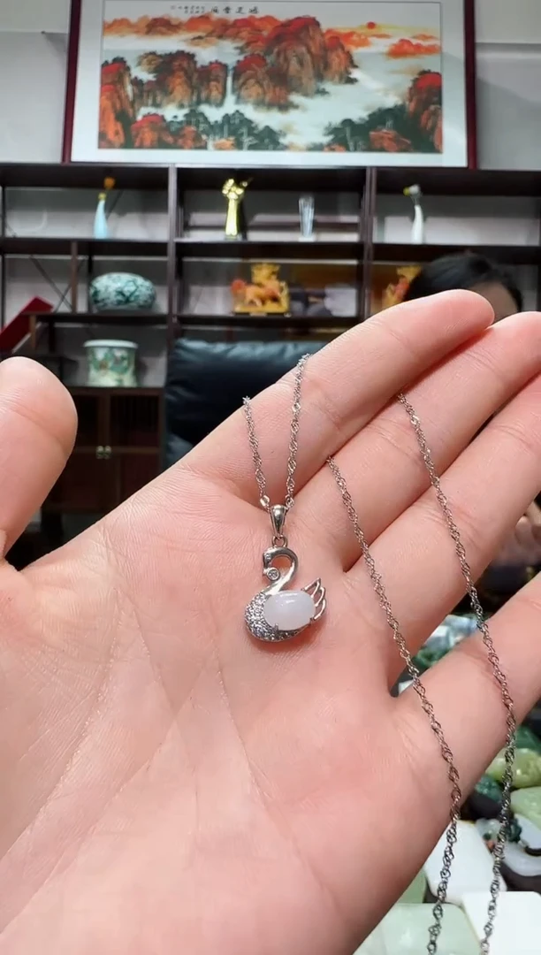 颈饰银S925镶嵌翡翠