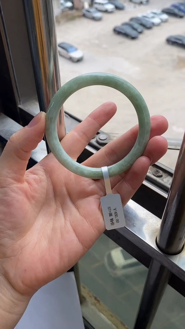 未镶嵌手镯翡翠//20254855  58*8.4*8.6    微纹