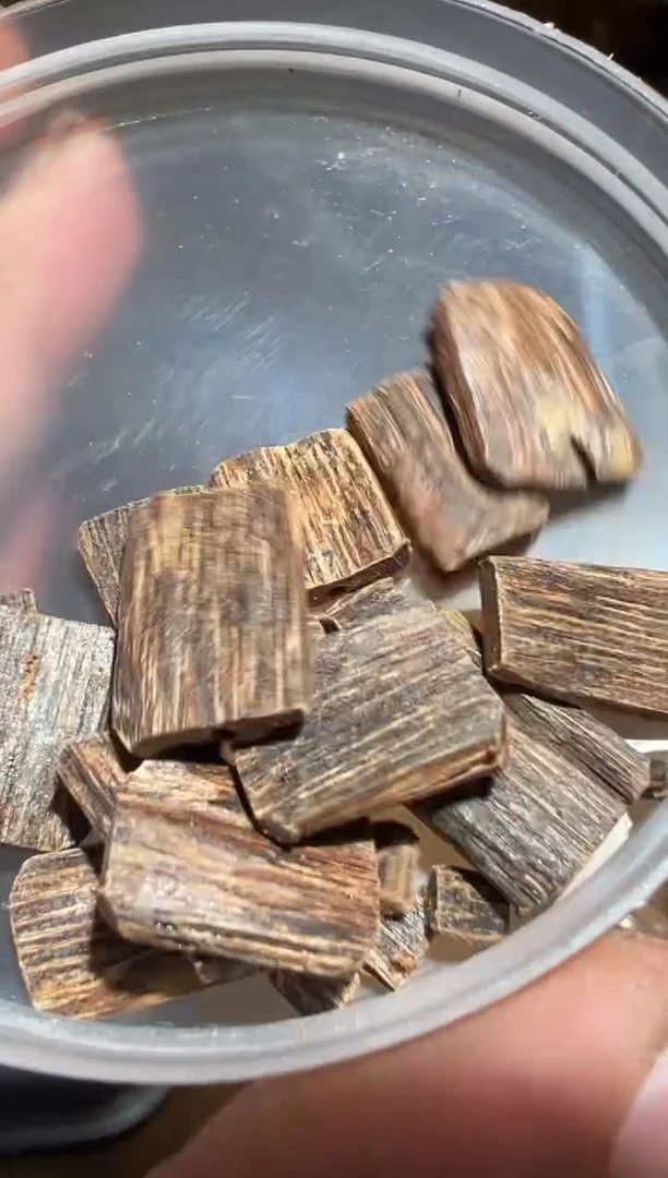 【闪购商品】沉香吊坠文莱5.5克左右