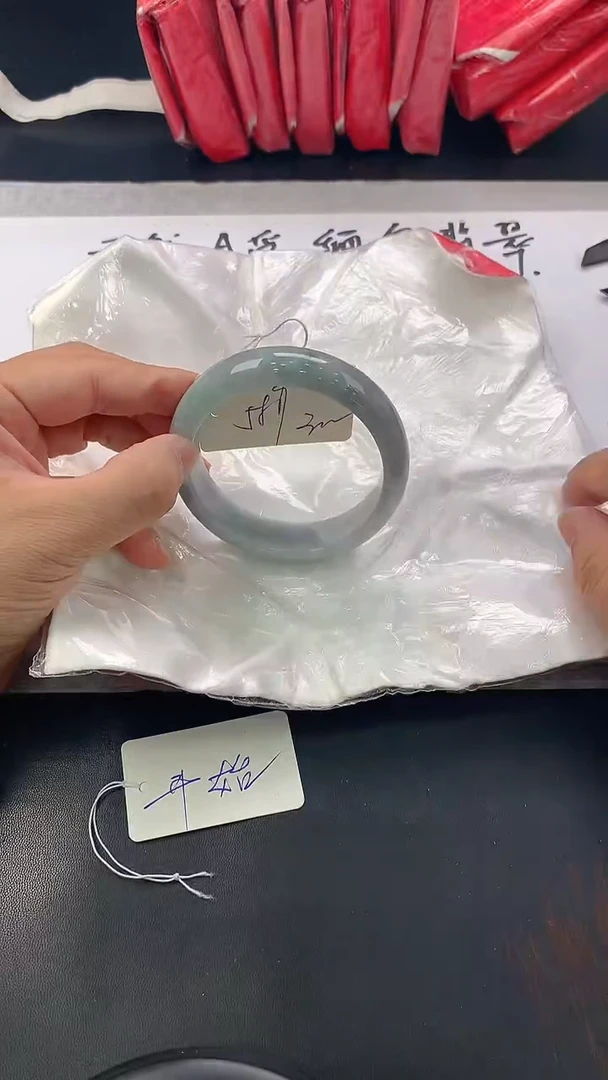 翡翠手镯未镶嵌94