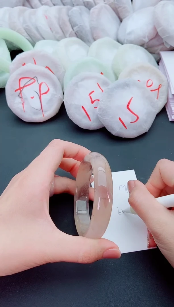 未镶嵌手镯石英质玉M123-63-64