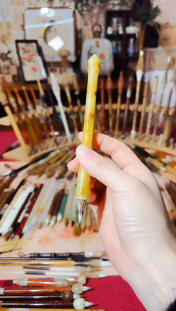 闪15 岫玉笔杆紫毫三副出锋2.2（清水试笔）