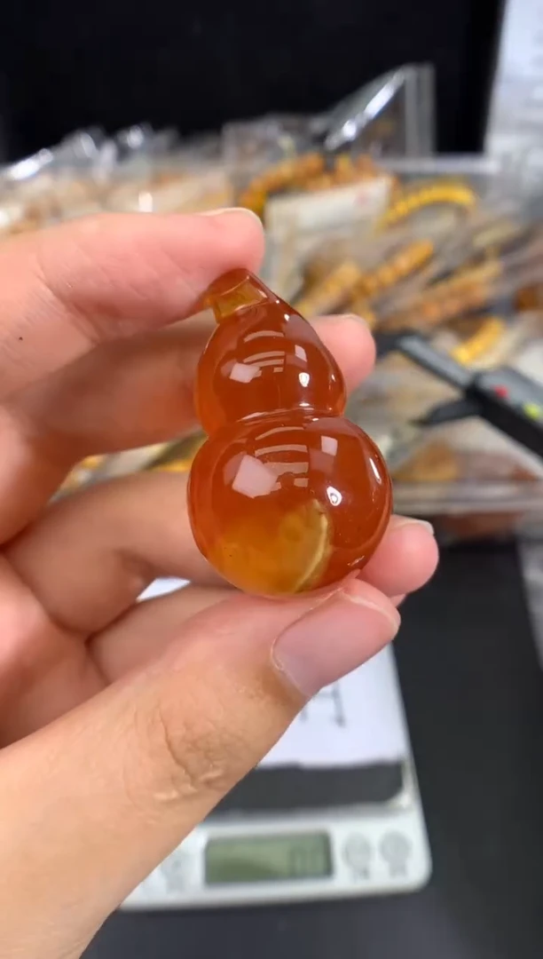 蜜蜡未镶嵌珠宝奇石1