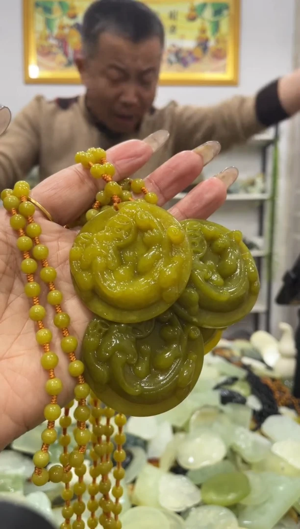 【闪购商品】岫玉吊坠未镶嵌多样性发货其中发一件