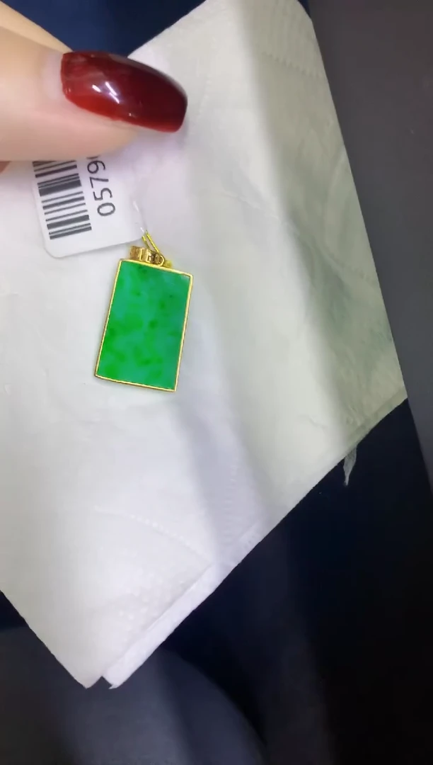 颈饰18K金镶嵌翡翠缅甸天然翡翠A货