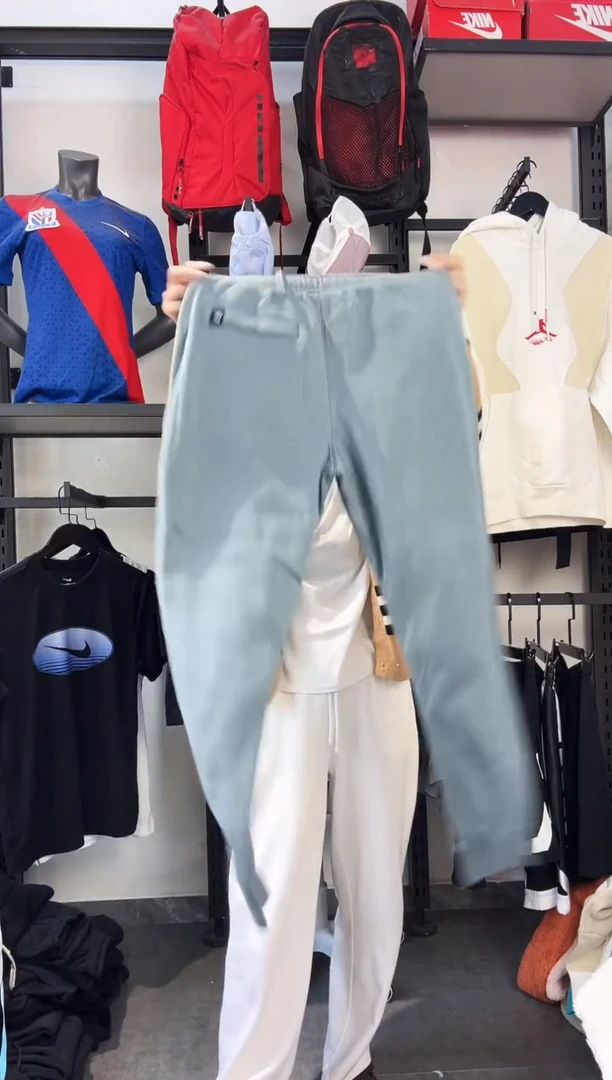 223编码 瑕疵款直播间过款为准 尺码    身高175