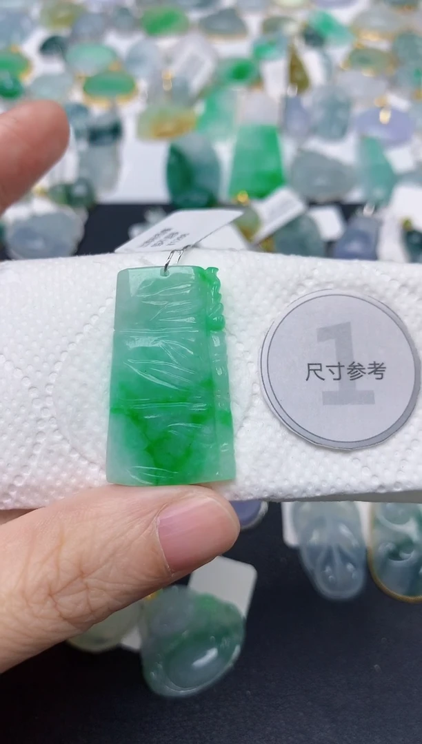 颈饰未镶嵌翡翠天然缅甸A货翡翠