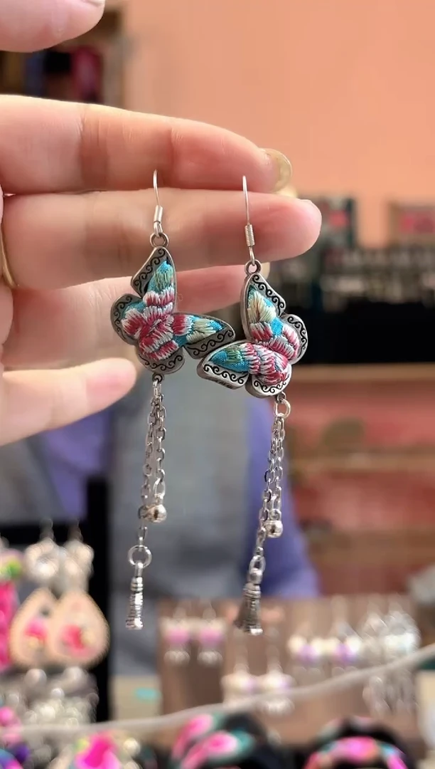 织绣艺枝独绣手工饰品186