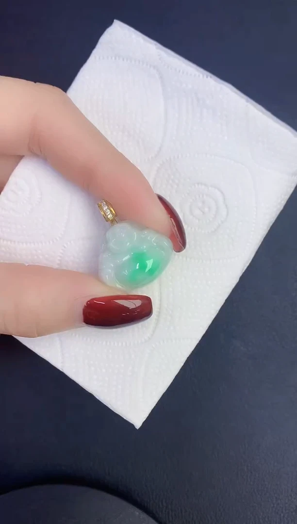 颈饰未镶嵌翡翠缅甸天然翡翠A货