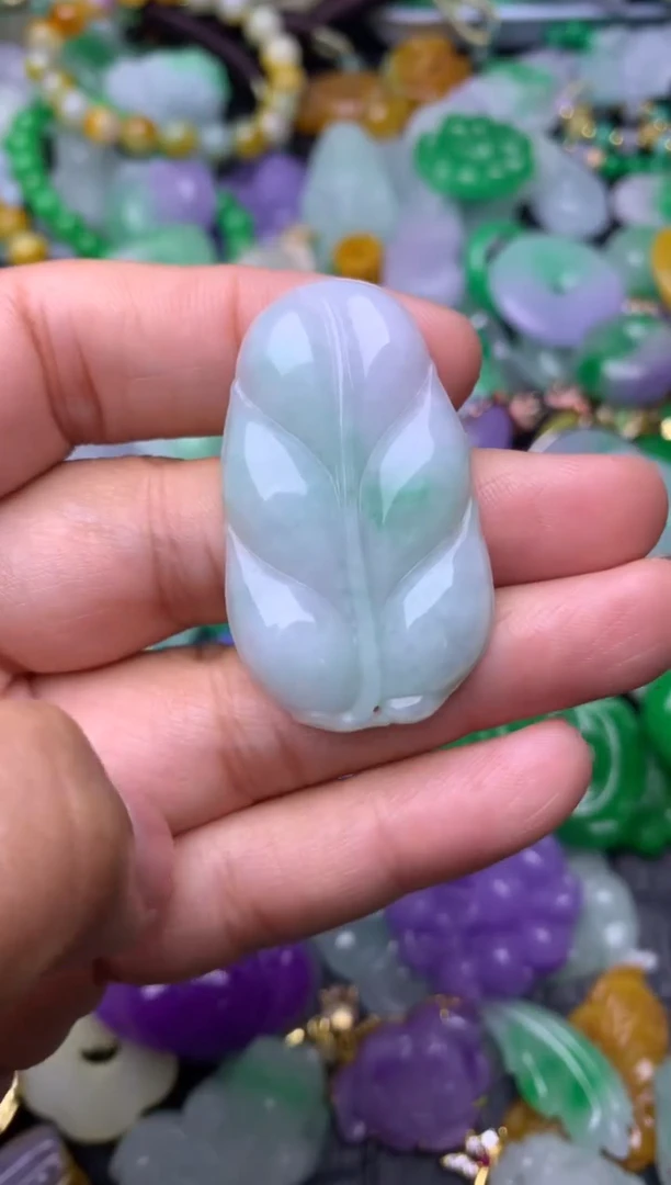颈饰未镶嵌翡翠缅甸翡翠吊坠