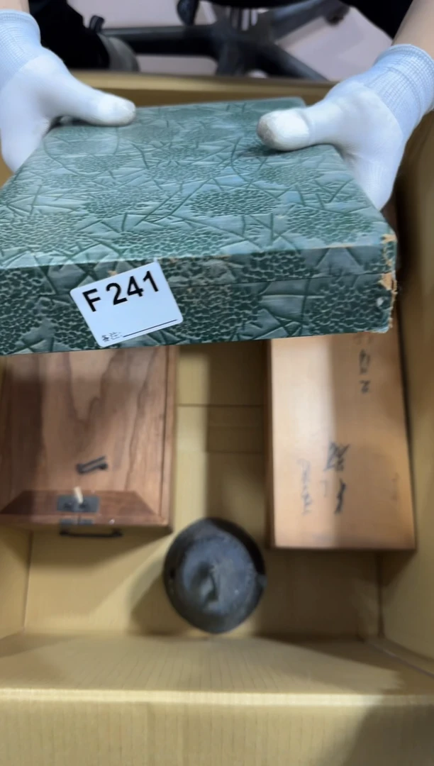 瓷片d****️241中古商品，谨慎购买