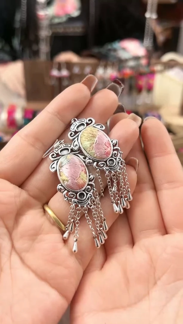 【闪购商品】织绣民族风老绣饰品297