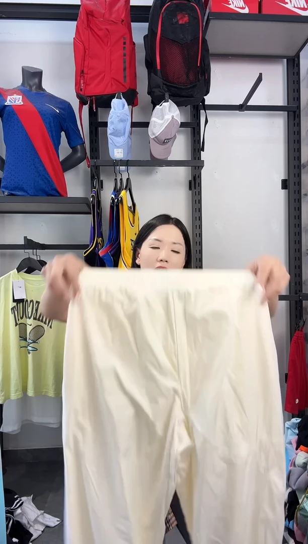 114编码 瑕疵款直播间过款为准 尺码·S