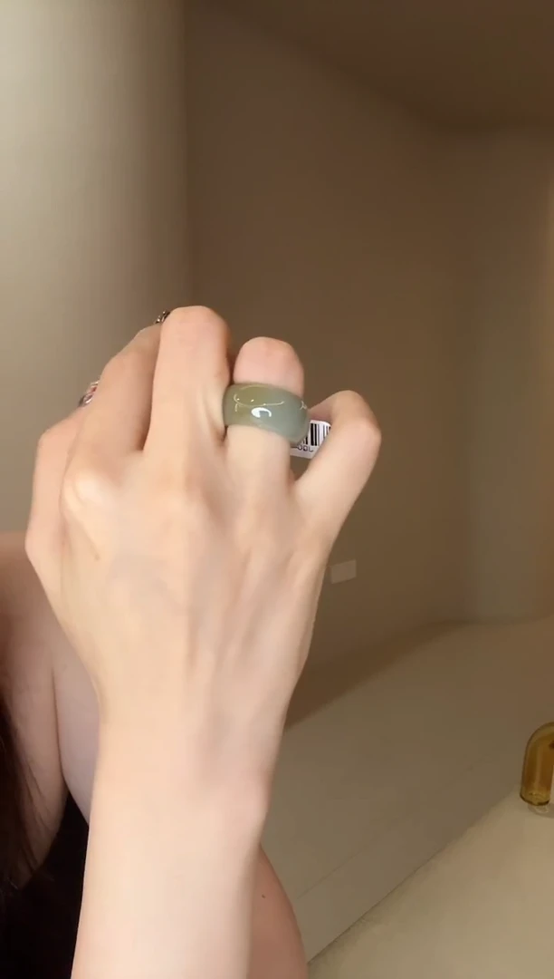 未镶嵌戒指和田玉12码糖青(轮胎)