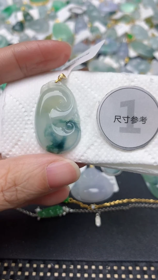 颈饰18K金镶嵌翡翠起*名天然缅甸A货翡翠
