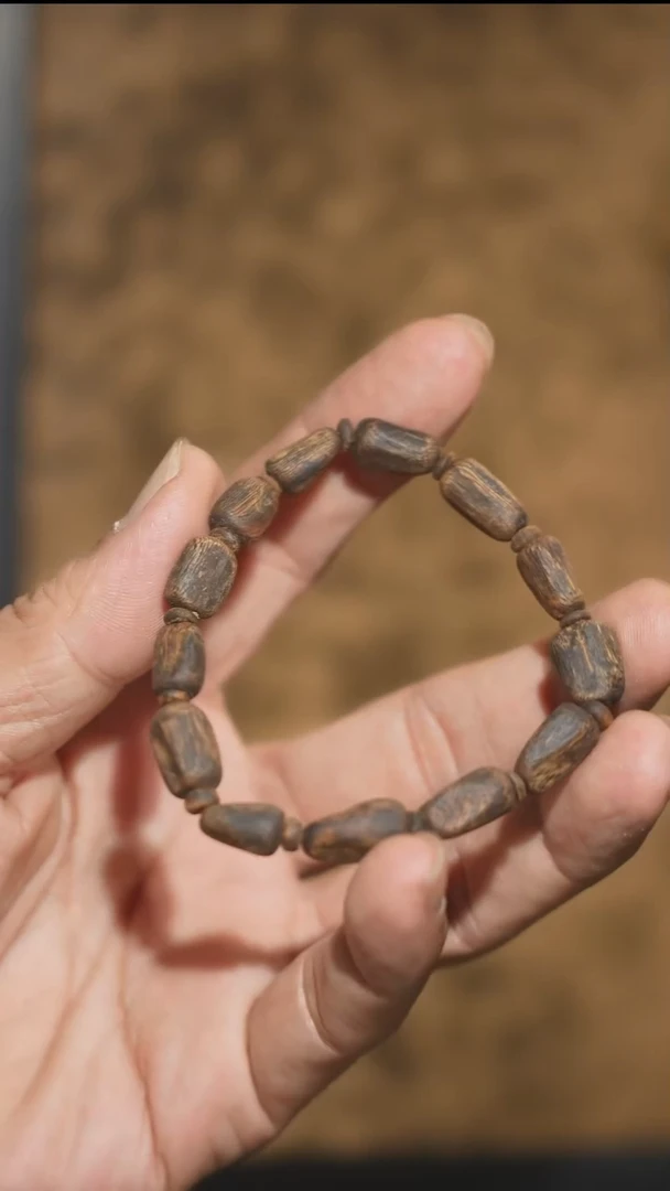 沉香手串海南绿奇楠沉水树心油虫漏随型单圈 6克 多样性发一