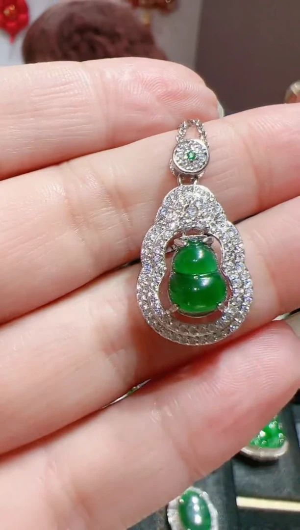 【闪购商品】翡翠颈饰未镶嵌202511875