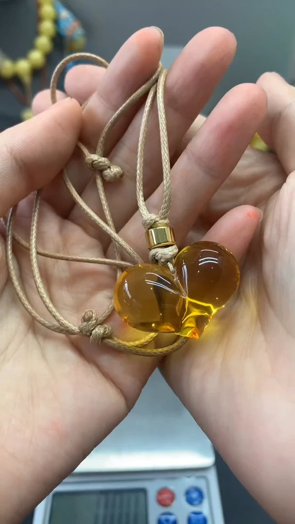 未镶嵌琥珀珠宝奇石1611）5.3g