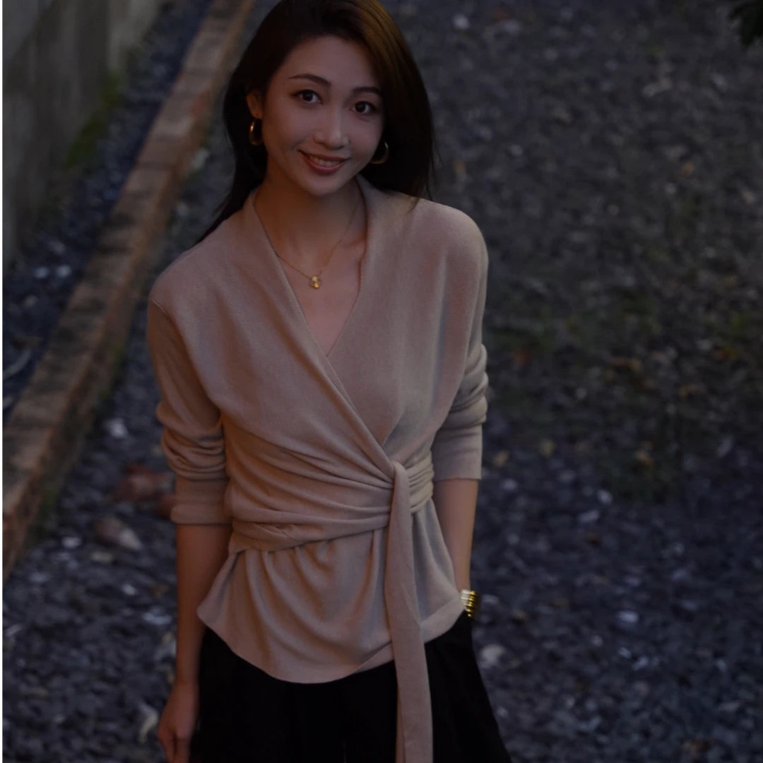 【高智感】秋季优雅气质v领收腰绑带显瘦设计感针织衫百搭软糯上衣