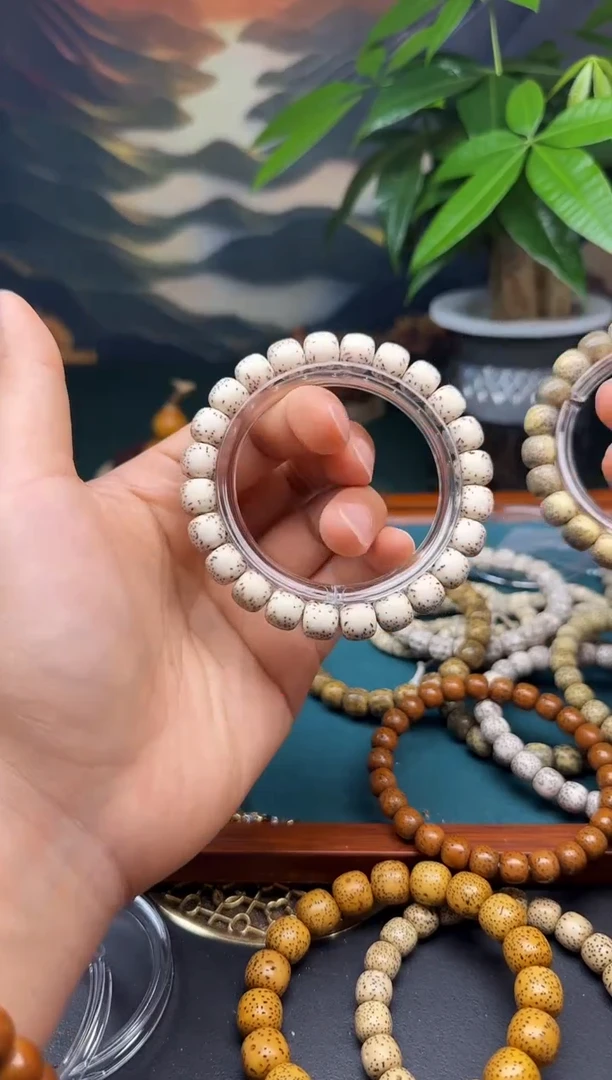 星月菩提手串【高】sss石玉料河豚10*9 002