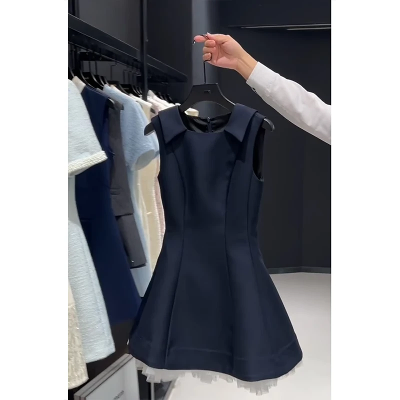 独特漂亮夏季穿搭藏蓝色无袖收腰连衣裙子女2025新款今年流行爆款