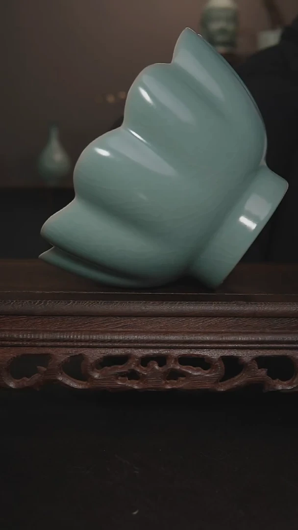 摆件瓷汝官窑仿古莲花碗