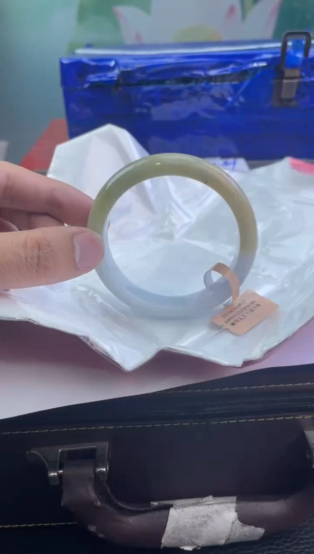 翡翠手镯未镶嵌14翡翠手镯