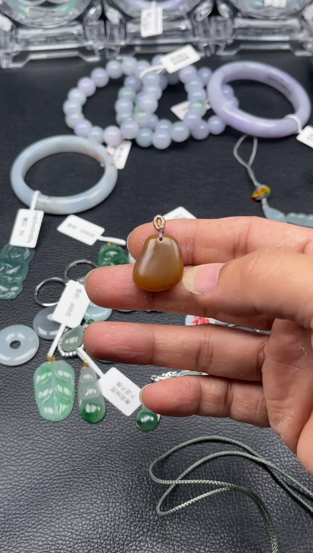 【闪购商品】和田玉（糖玉）颈饰未镶嵌唐玉吊坠