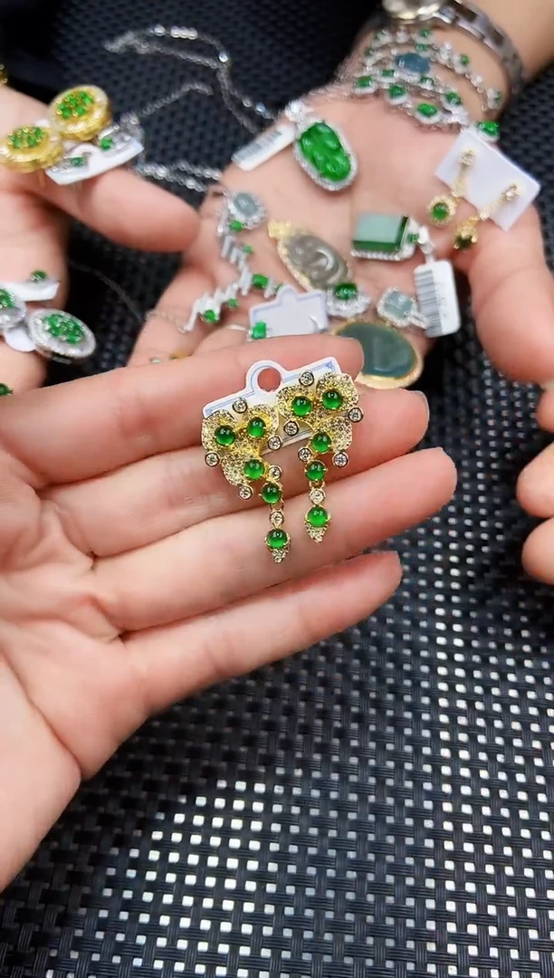 【闪购商品】翡翠耳饰未镶嵌11111111
