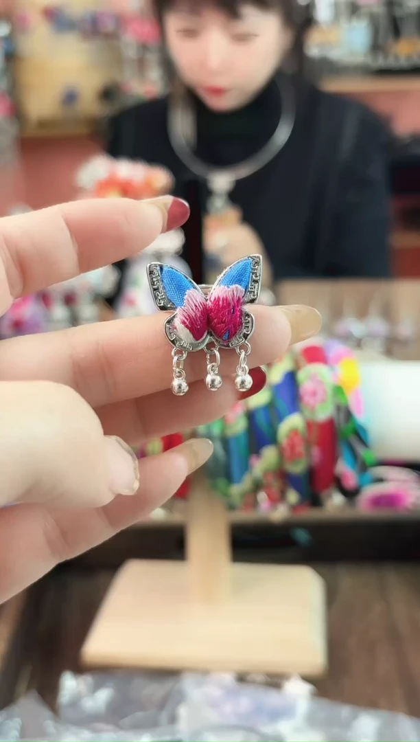 织绣艺枝独绣手工饰品11